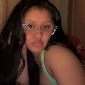 Meet your Posher, Akeisha